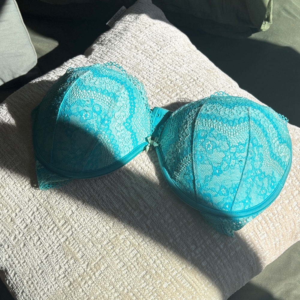 Victoria's Secret Teal Lace Bra